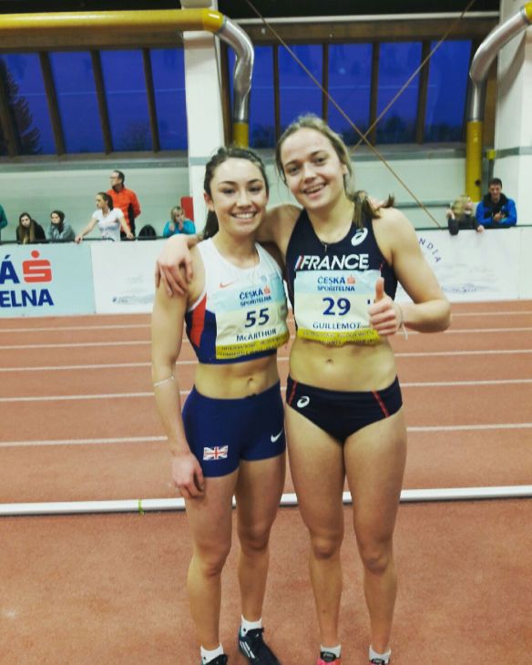 holly-mac-arthur-2-et-agathe-guillemot-1-du-800m
